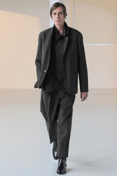 Look 25